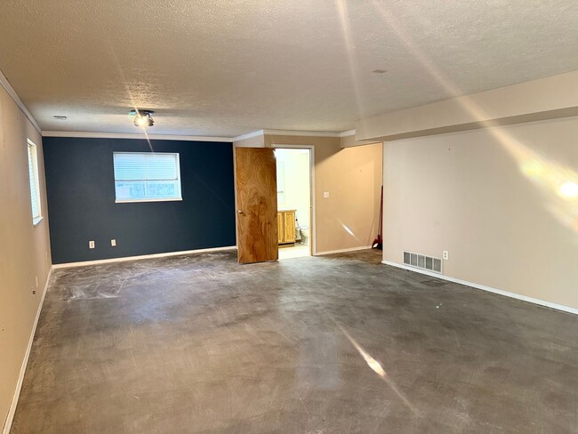 Building Photo - Qualchan Hills Home – 4Bed/3Bath | HOA Community | Coming soon!