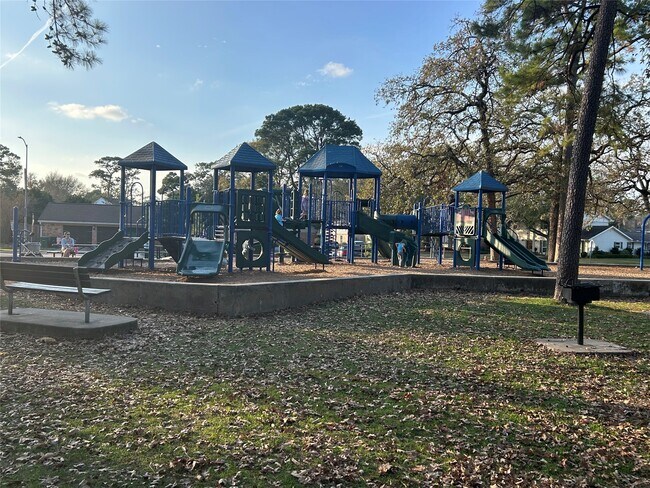 Building Photo - 1027 Althea Dr