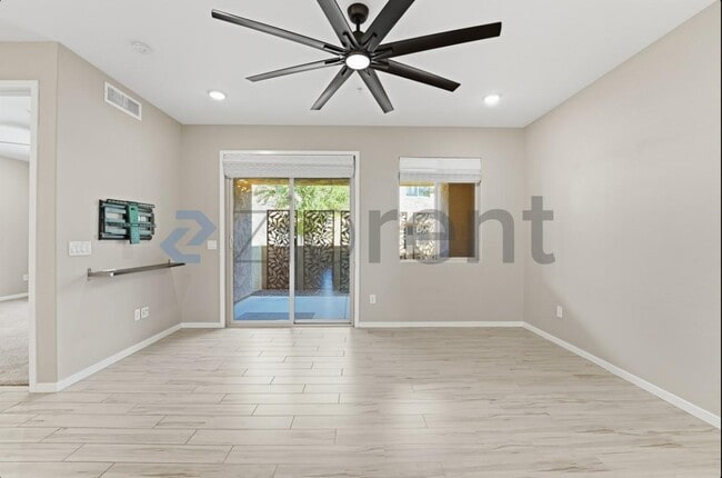 Building Photo - 250 W Queen Creek Rd