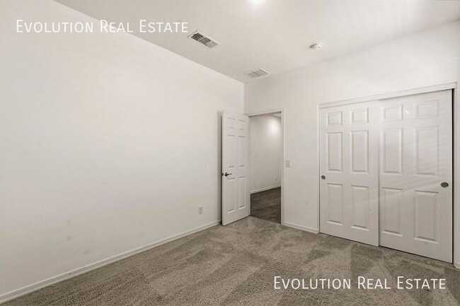 Building Photo - 11461 E Ulysses Ave