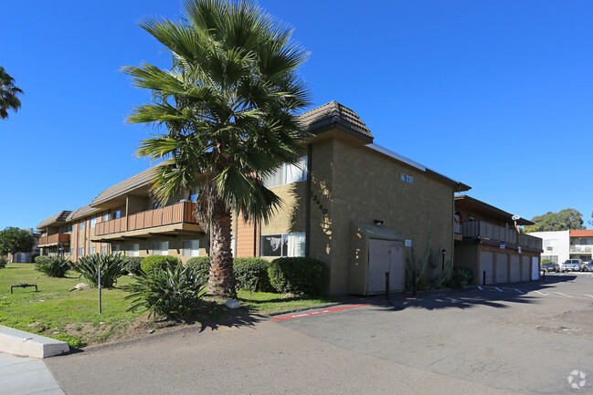 Building Photo - Oak Manor Apartments