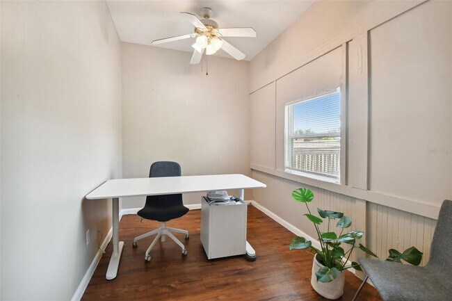 Building Photo - 2445 2nd Ave N