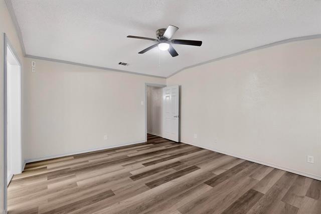 Building Photo - 3925 Brandon Park Dr