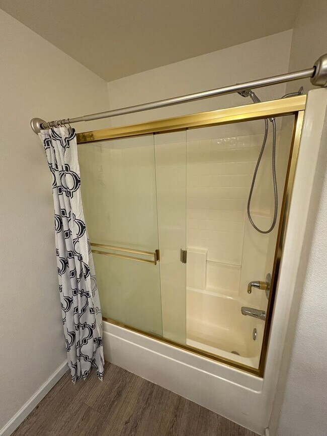 Building Photo - Beautiful home with pool Available Now!