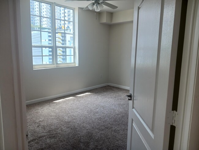 Building Photo - 410 Evernia St