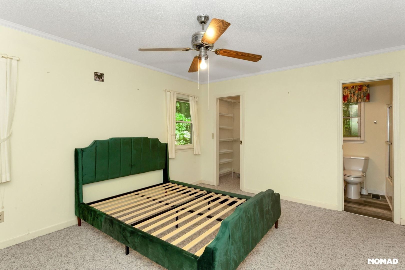 Building Photo - 527 Mountainside Dr