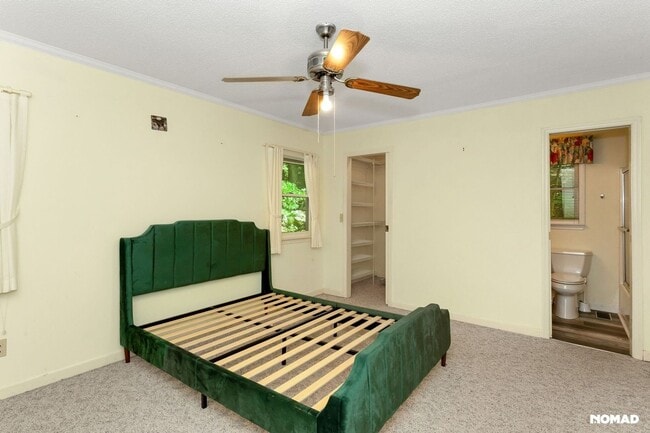 Building Photo - Peace & Beautiful 3BR House Near Rabun Gap...