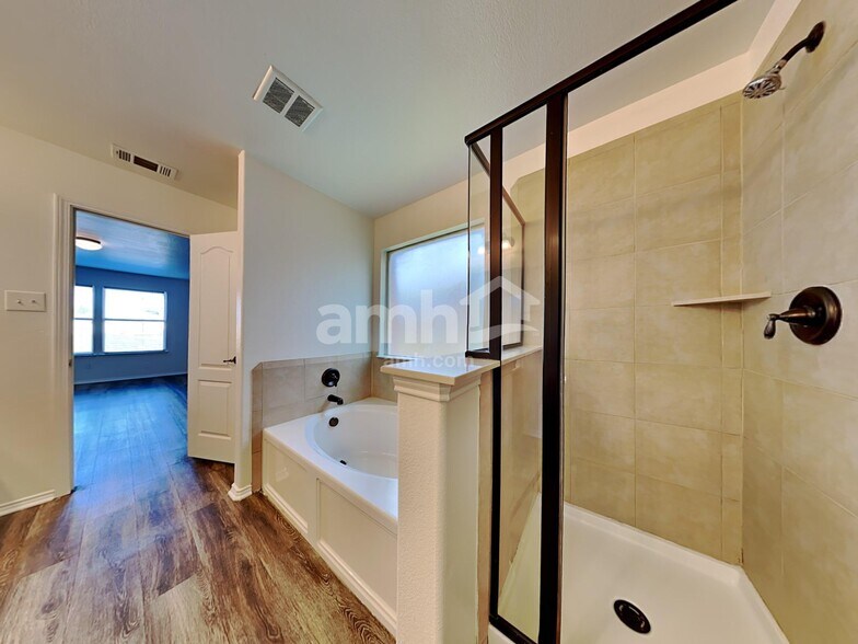 Building Photo - 9036 Yellow Cedar Trl