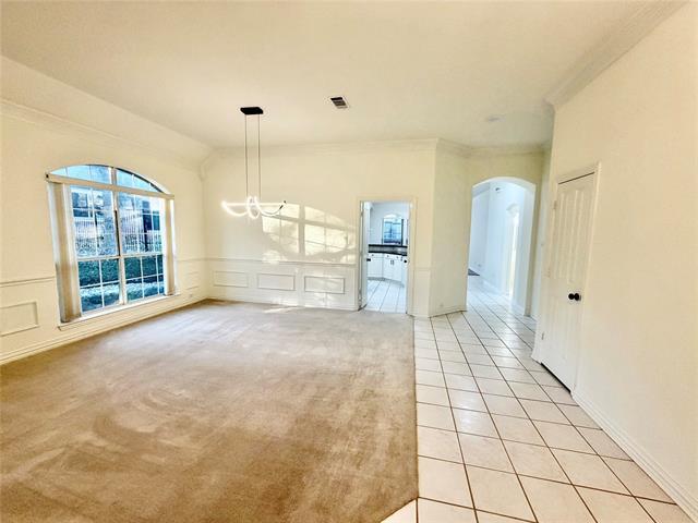 Building Photo - 708 Nettleton Dr