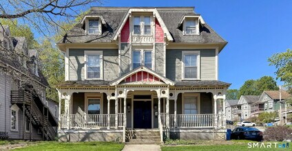 Building Photo - 214 Broadway