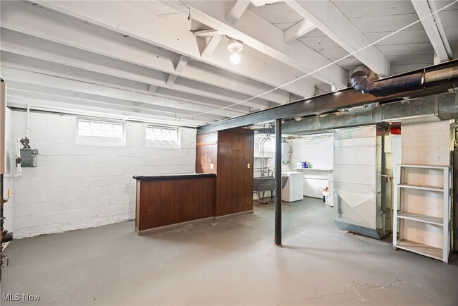 Building Photo - 15419 Edgewood Ave