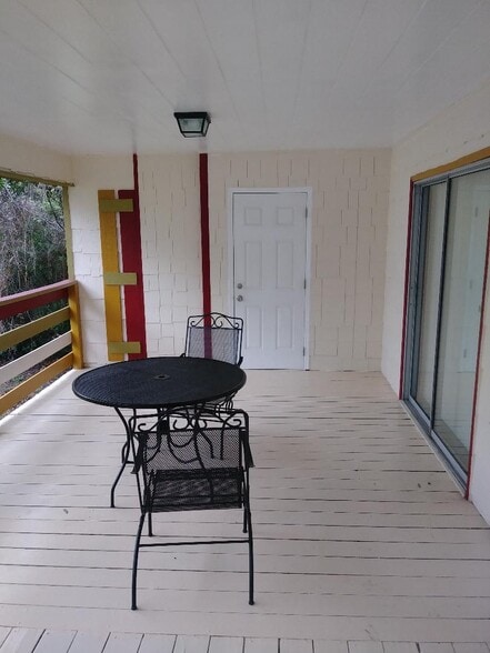 Building Photo - 2333 Patrick St