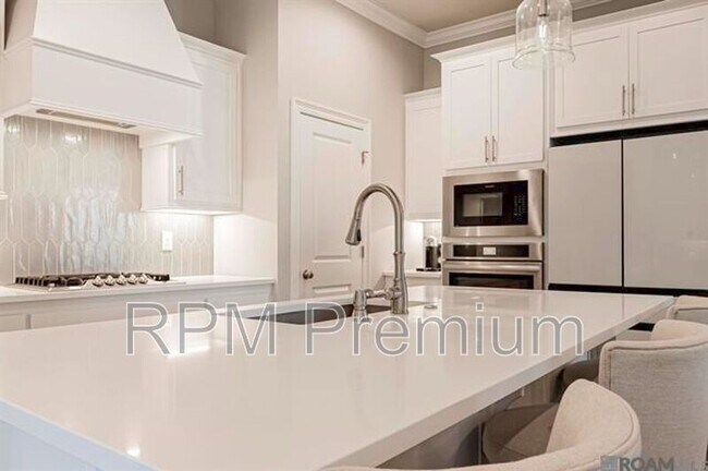 Building Photo - 3673 Spanish Trail