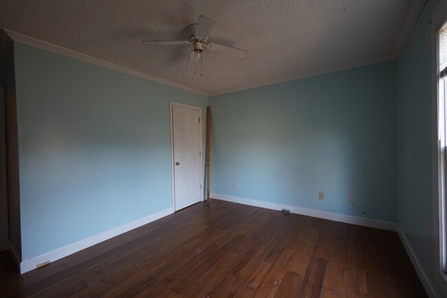 Building Photo - 606 W Tunstall St