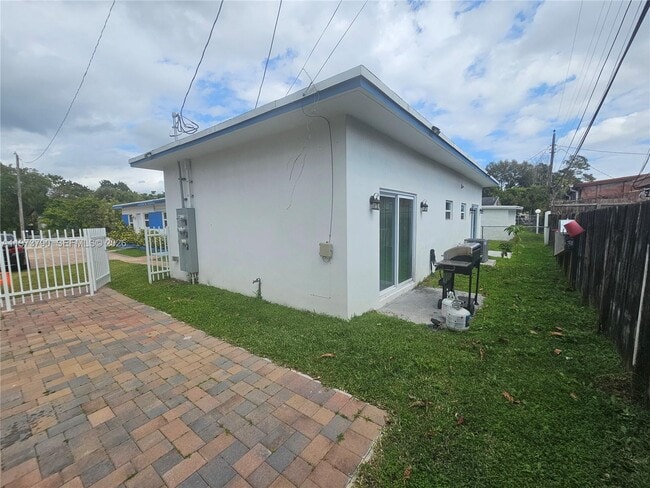 Building Photo - 6130 Grant St