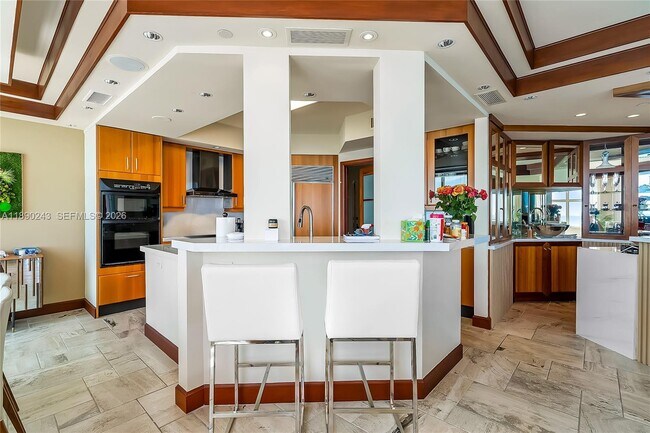 Building Photo - 2110 N Ocean Blvd