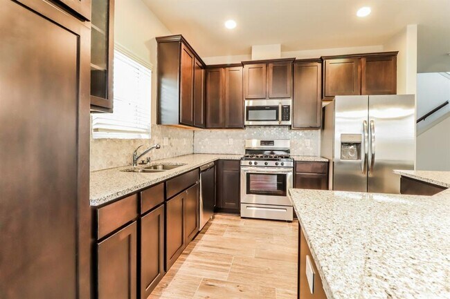 Building Photo - 7911 Fijian Cypress Dr
