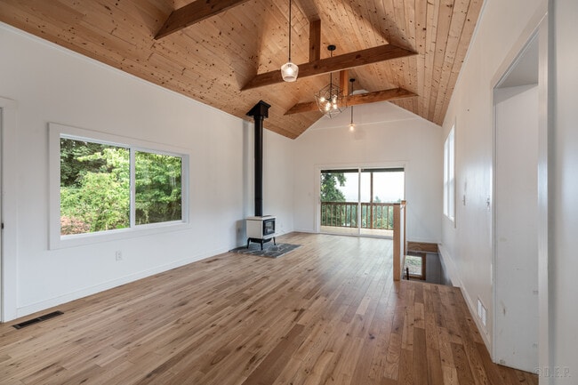 Building Photo - 32345 Baumgardner Ln