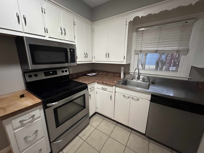 Building Photo - Welcome to your new home!