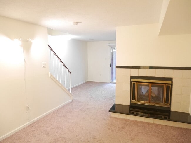 Building Photo - Jessup Townhome- Move-in Ready