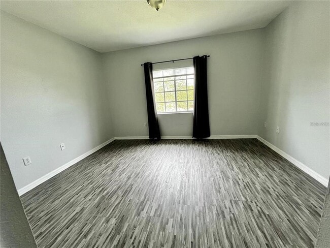 Building Photo - 6011 Skydale Way