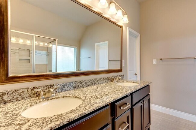 Building Photo - 23319 Tirino Shores Dr