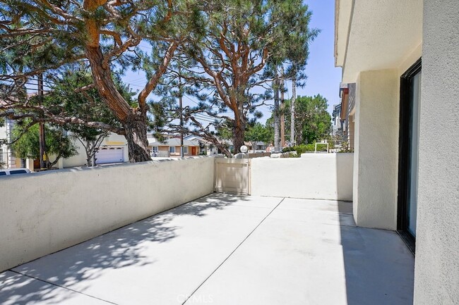Building Photo - 15111 Freeman Ave