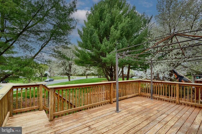 Building Photo - 733 Reedy Cir