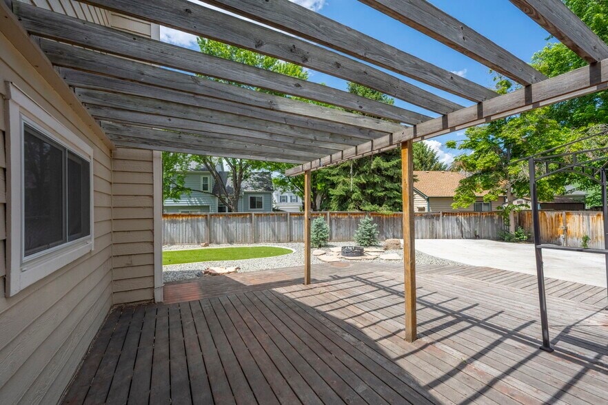 Building Photo - 12665 Grove Ct