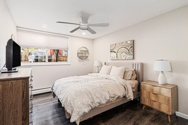 Building Photo - 1 Bed / 1 Bath Condo for Rent in Central Boulder $1,545/mo