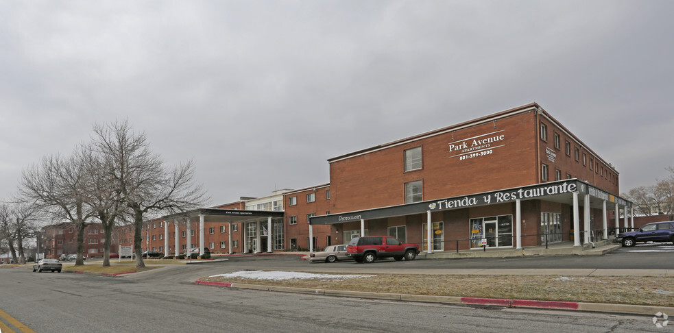 Primary Photo - Park Avenue Apartments