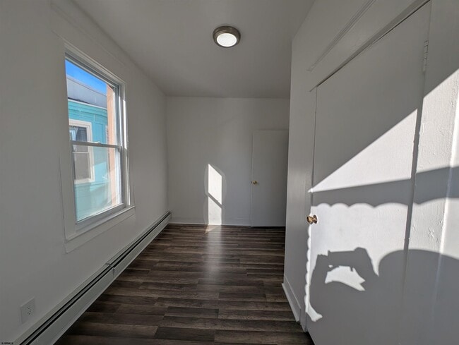 Building Photo - 712 Sewell Ave