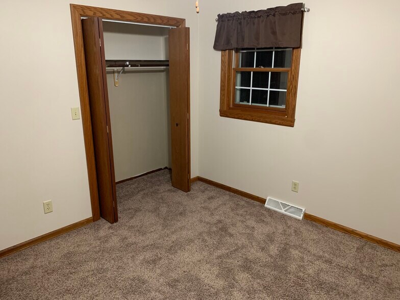 Bedroom 3 - N2092 Schacht Rd
