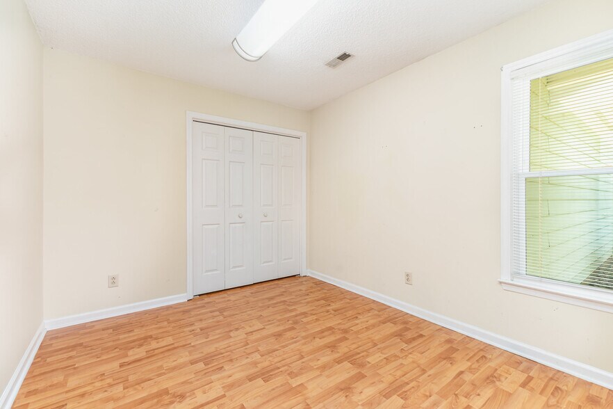 Building Photo - 8712 Canter Post Dr