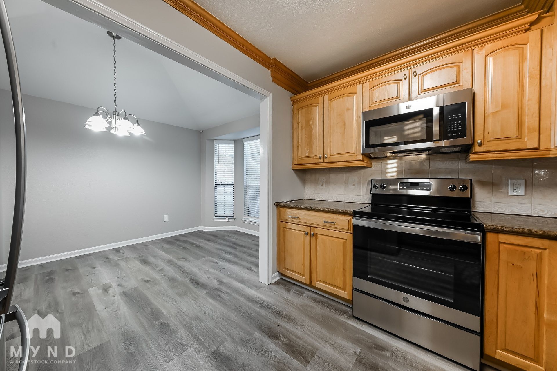 Building Photo - 701 Hillside Dr