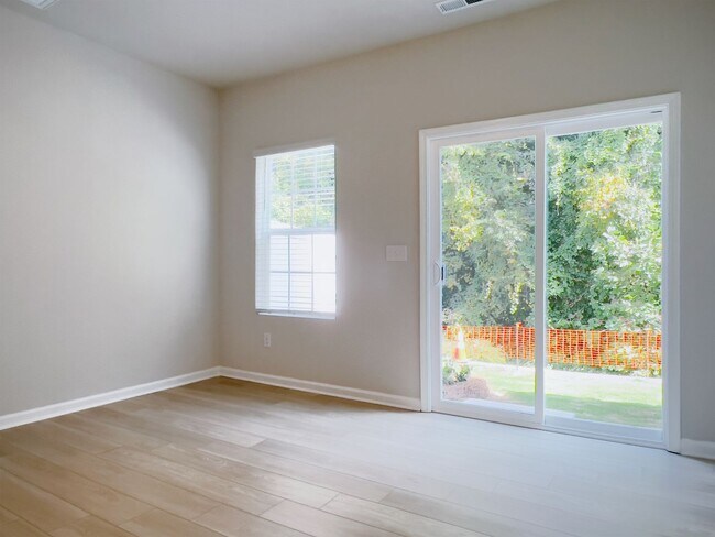 Building Photo - 1836 Autumn Mist