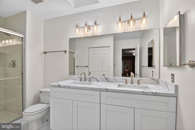 Building Photo - 1302 Clayborne House Ct