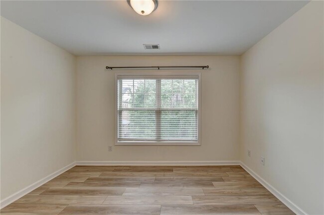 Building Photo - 3332 Twinrose Pl