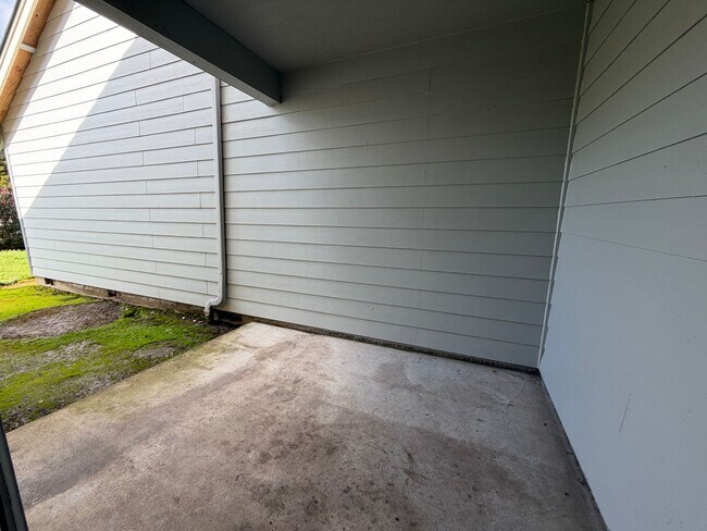 Building Photo - 112