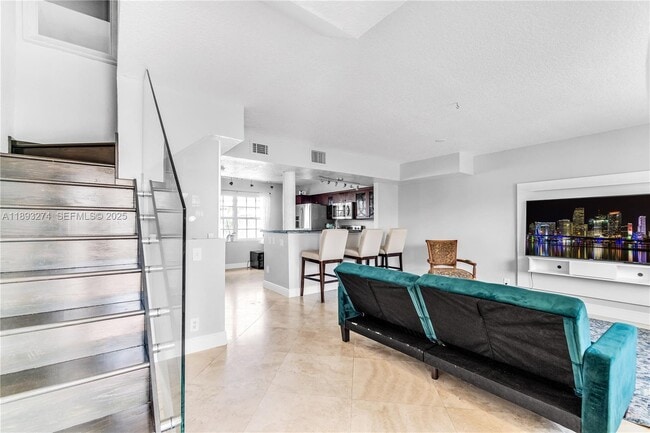 Building Photo - 349 Virginia St