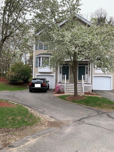 Primary Photo - 69 Georgetown Dr