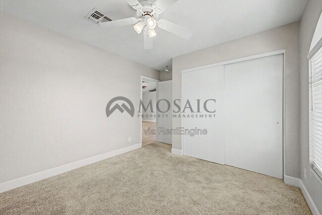 Building Photo - 2049 E San Tan Ct