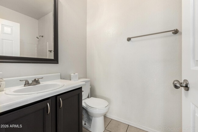 Building Photo - 743 E Pepper Dr