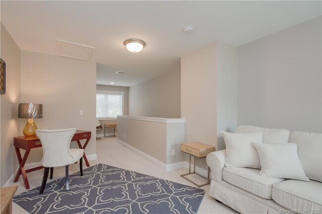 Building Photo - 24 Mill Pond Dr