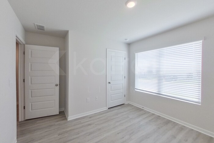 Building Photo - 4682 Malay Cir