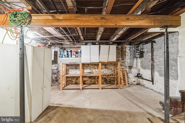 Building Photo - 4543 Baker St