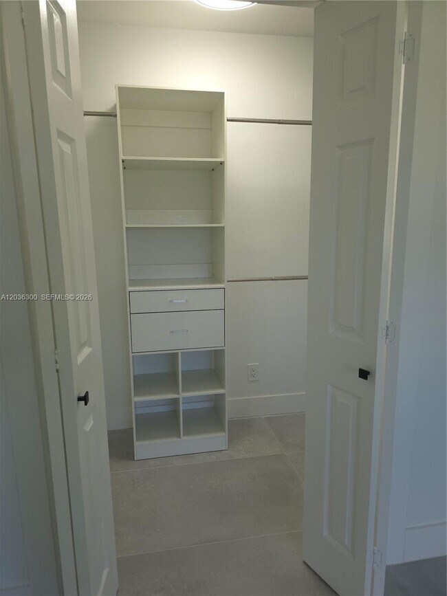 Building Photo - 1565 Thumb Point Dr