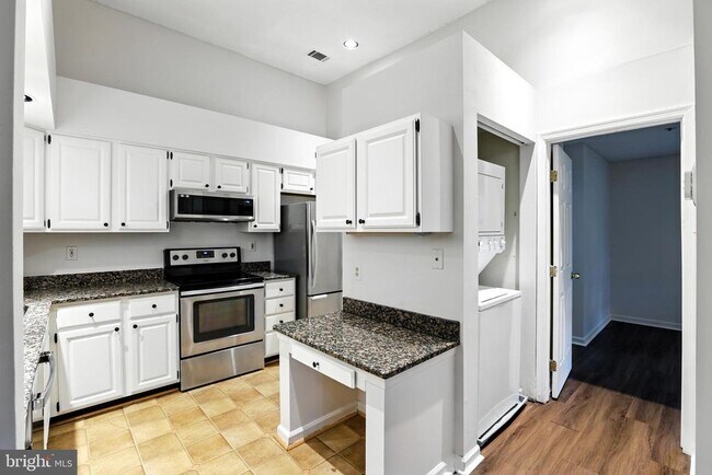Building Photo - 12213 Eagles Nest Ct