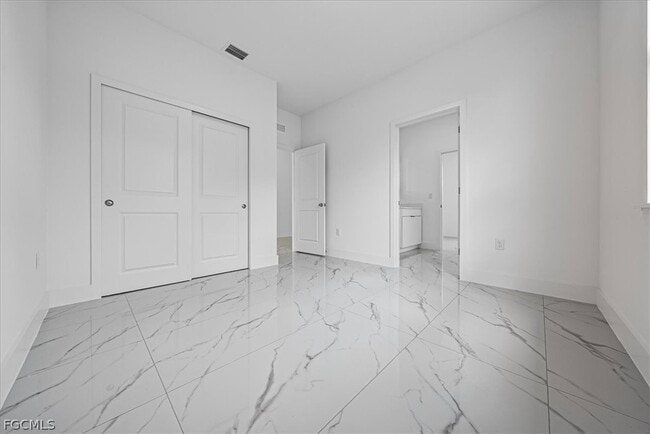 Building Photo - 3813 25th St SW