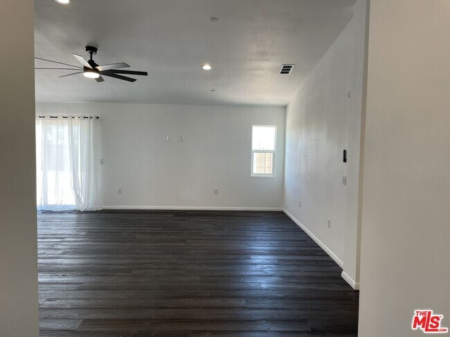 Building Photo - 2877 Gram Dr